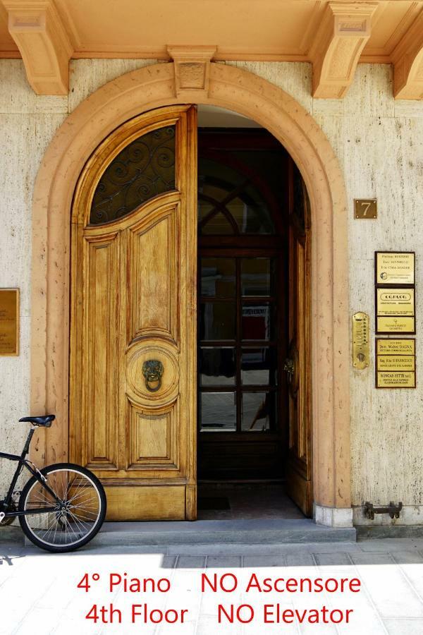 Mansarda Del Sole, Nel Cuore Di Aosta Luaran gambar